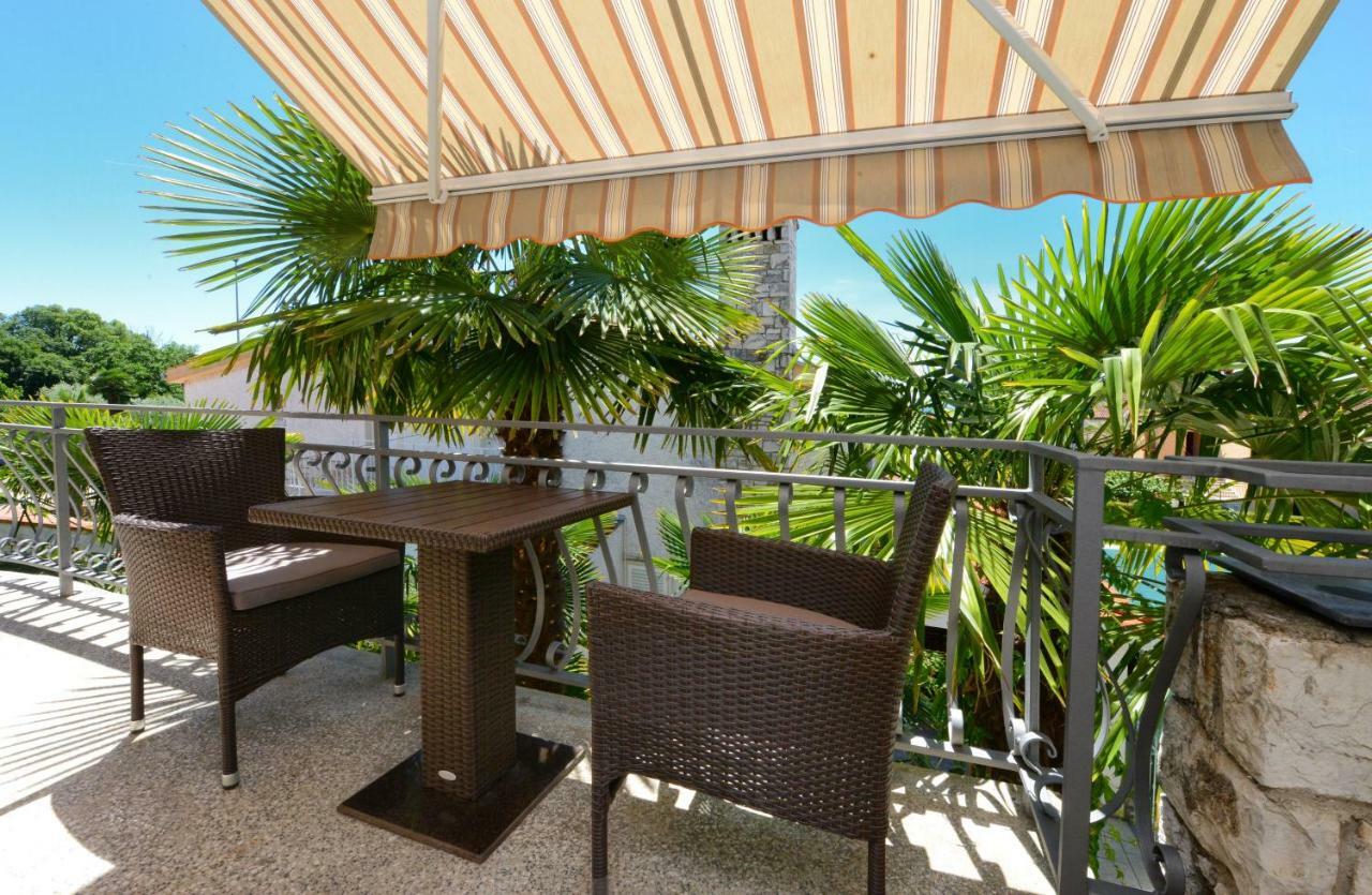 Apartments Nela Porec Exterior photo