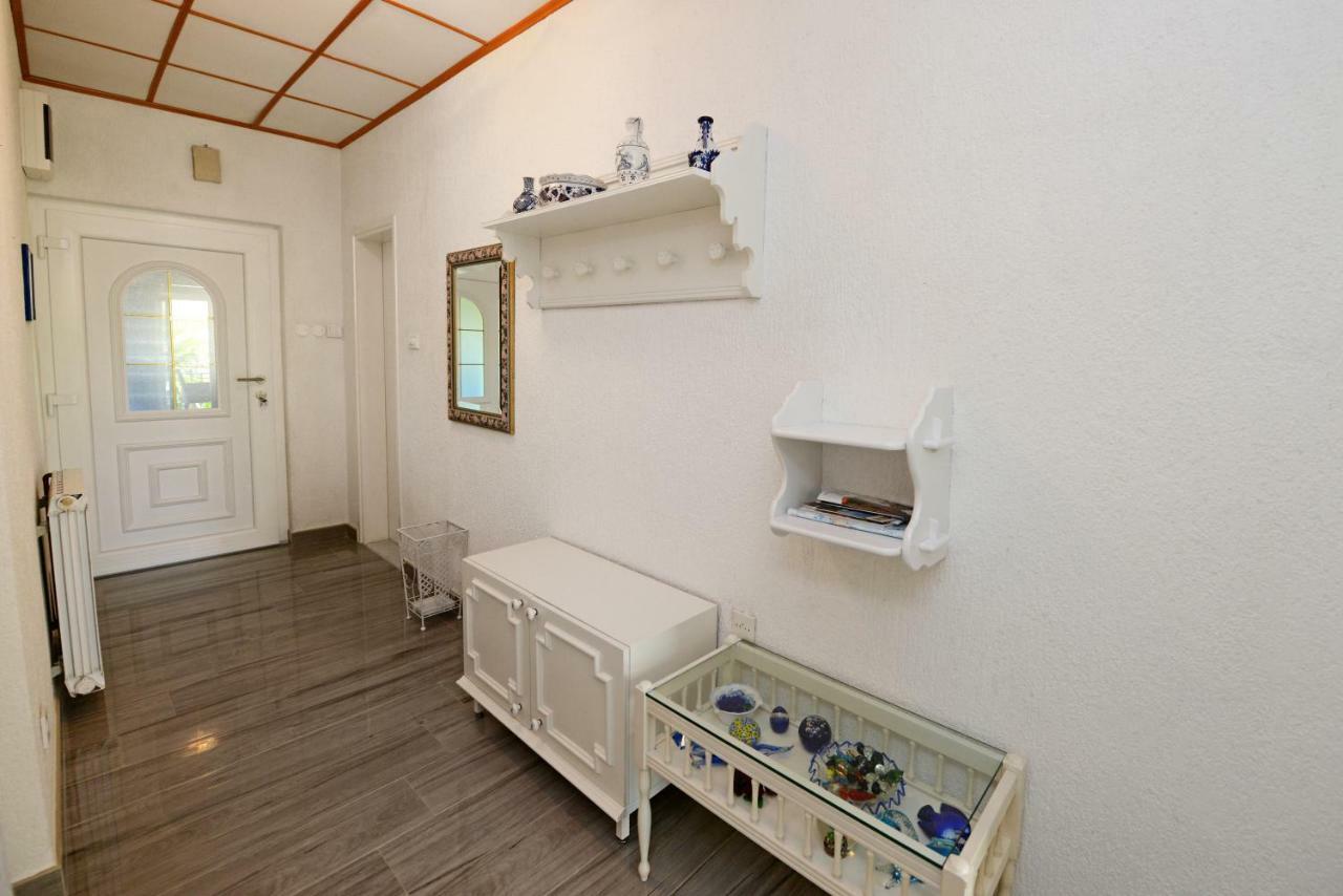 Apartments Nela Porec Exterior photo